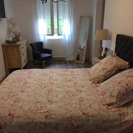 Au Proche Des Vignes Bed & Breakfast Montagne (Gironde)